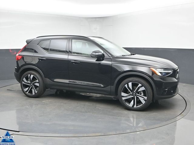 2024 Volvo XC40