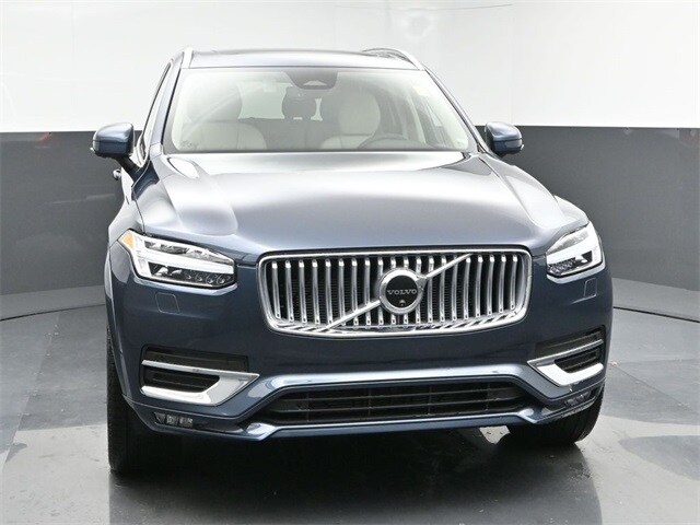 2025 Volvo XC90 Plus photo 2