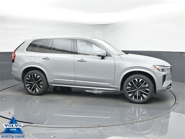 2026 Volvo XC90 Plus's photo