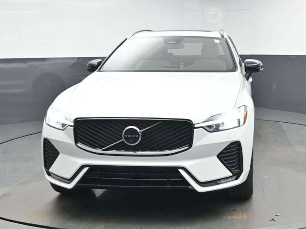 New 2026 Volvo XC60 B5 Plus SUV