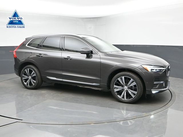 2023 Volvo XC60 B5 Plus Bright Theme AWD's photo
