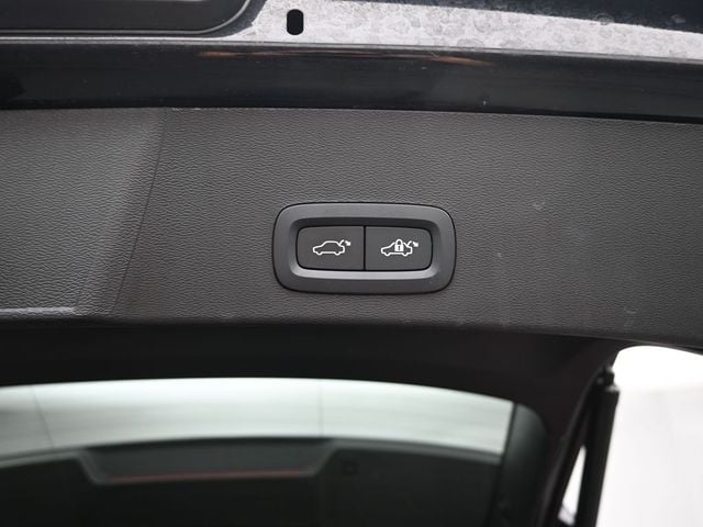 2024 Volvo XC40 Plus - Photo 32