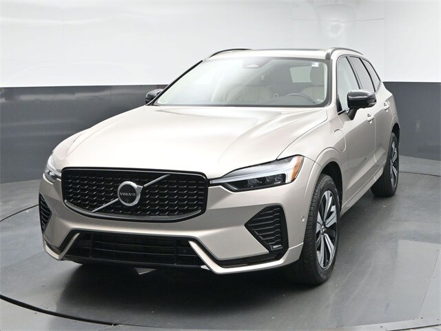 2024 Volvo XC60 Recharge T8 Plus photo 3