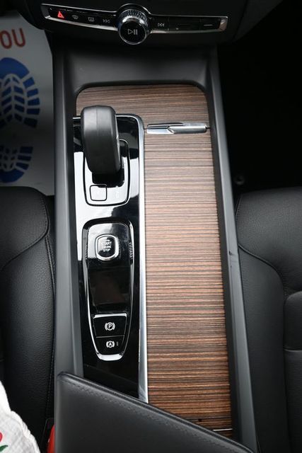 2023 Volvo XC60 Plus - Photo 10