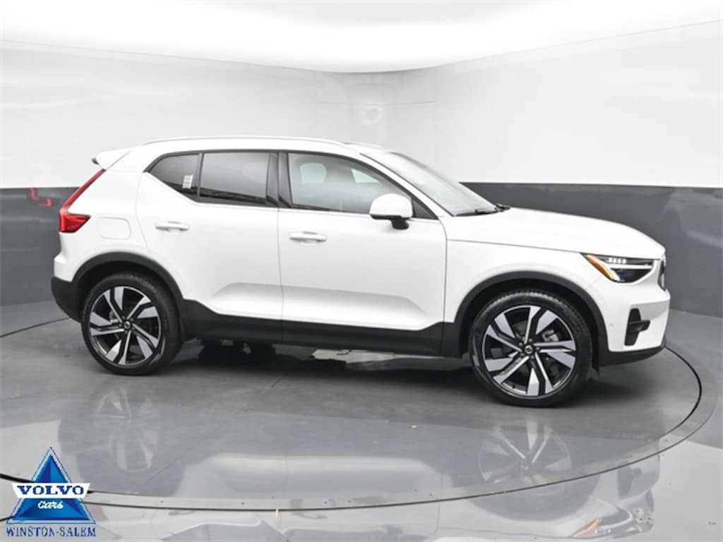 Used 2023 Volvo XC40 Ultimate SUV