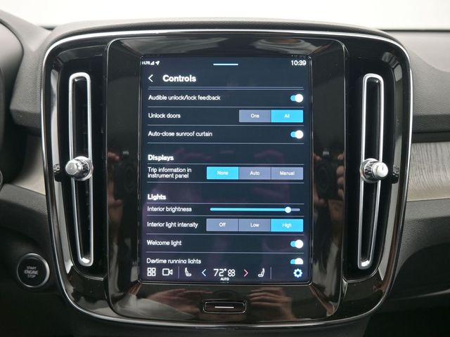 2024 Volvo XC40 Plus - Photo 18