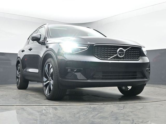 2024 Volvo XC40 Plus - Photo 38
