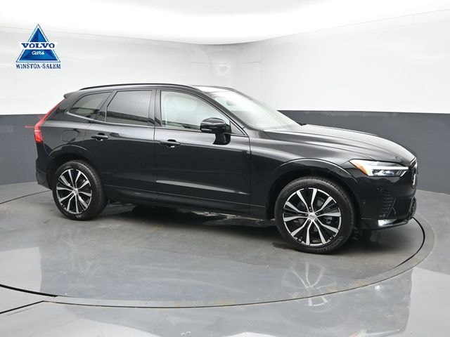 2023 Volvo XC60 B5 Plus Dark Theme SUV