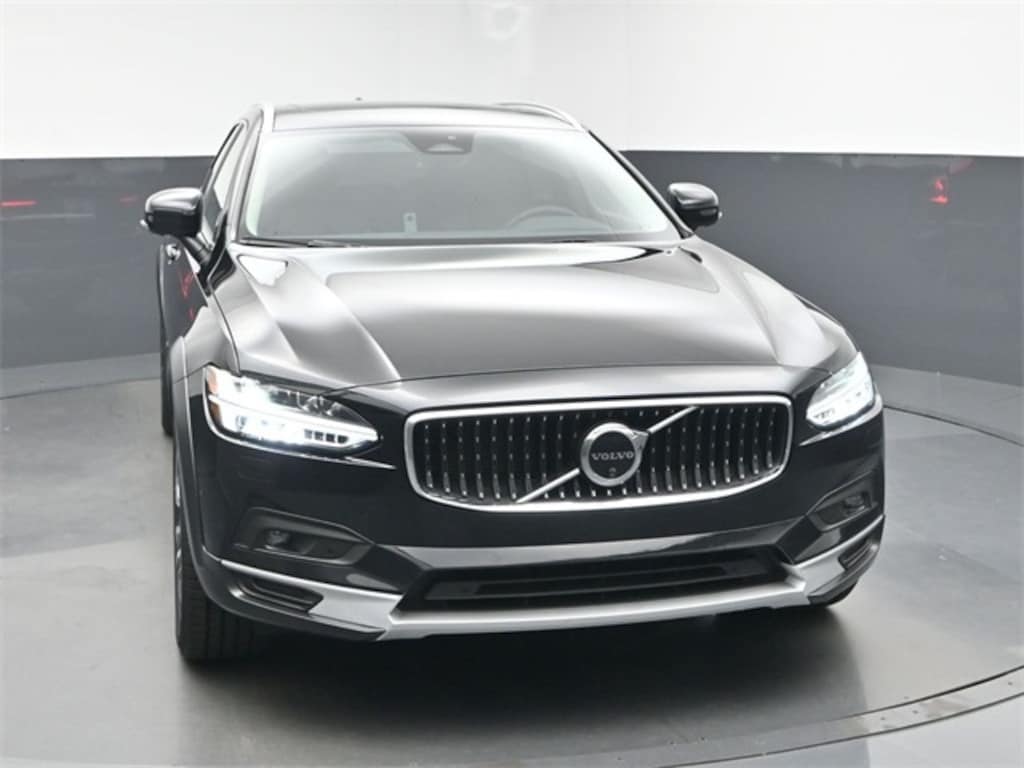 Used 2024 Volvo V90 Cross Country B6 Wagon