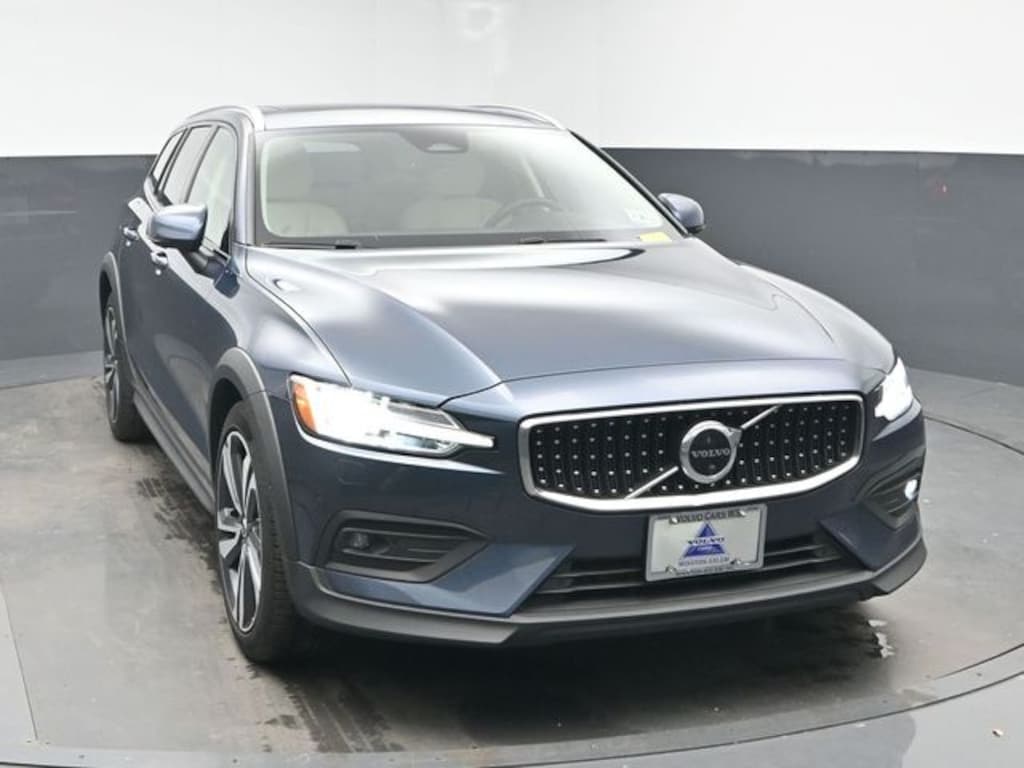 Used 2023 Volvo V60 Cross Country B5 Plus Wagon