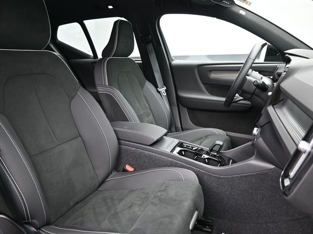 2024 Volvo XC40 Plus - Photo 33