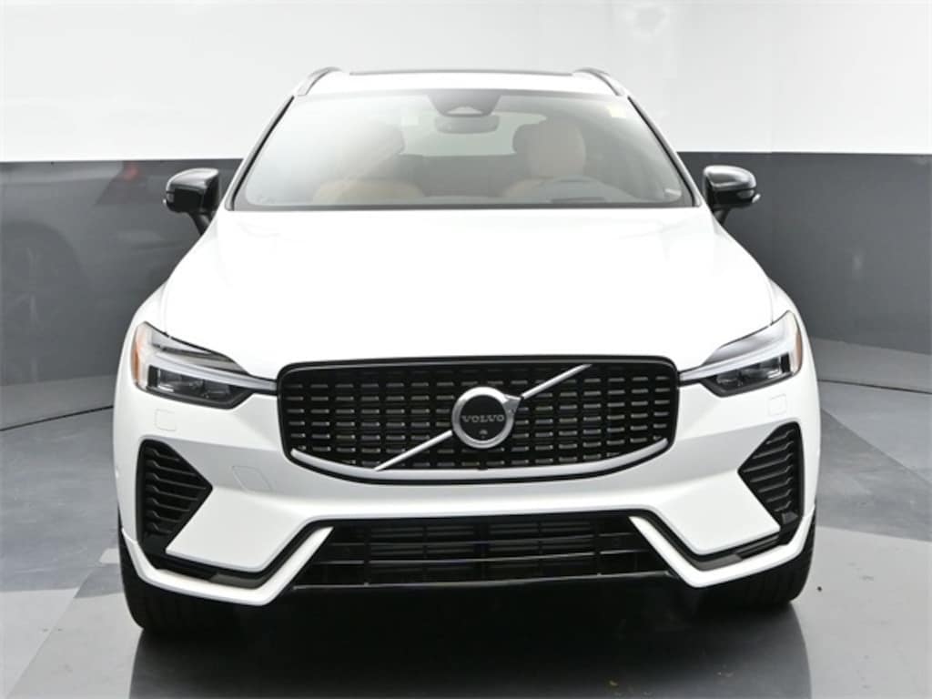 New 2025 Volvo XC60 plug-in hybrid T8 Ultra SUV