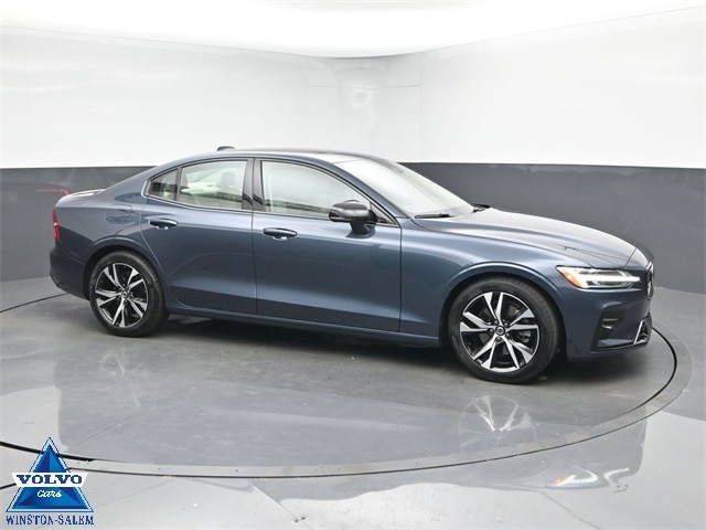 2024 Volvo S60 B5 Core Dark Theme AWD V24349 Sedan