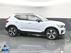 2026 Volvo XC40 B5 Plus V26029