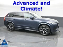 2022 Volvo XC90 T6 Momentum 6 Passenger SUV