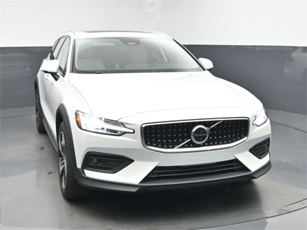 New 2026 Volvo V60 Cross Country B5 Plus Wagon