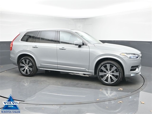 2024 Volvo XC90 Plus's photo