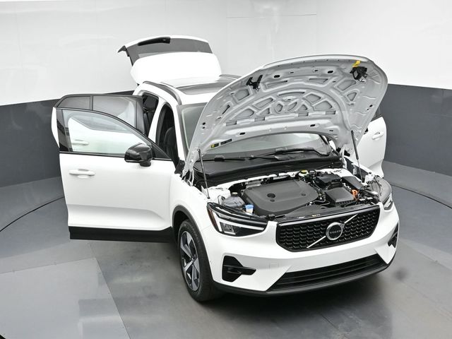 2024 Volvo XC40 Plus - Photo 46