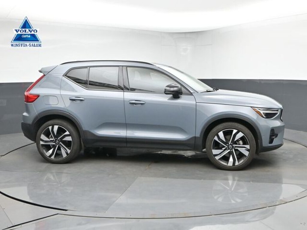 Used 2023 Volvo XC40 Ultimate SUV