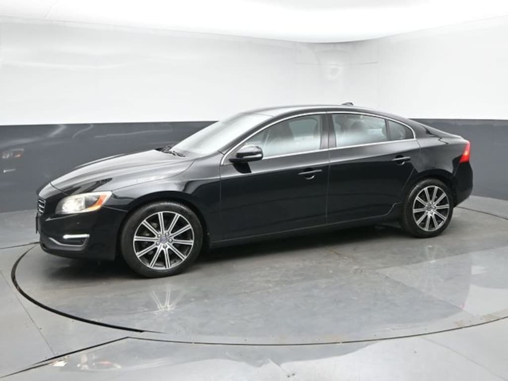 Used 2018 Volvo S60 Inscription T5 Platinum Sedan