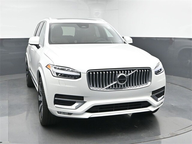 2024 Volvo XC90 Plus photo 2