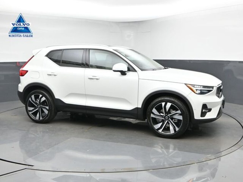 Used 2024 Volvo XC40 Ultimate SUV