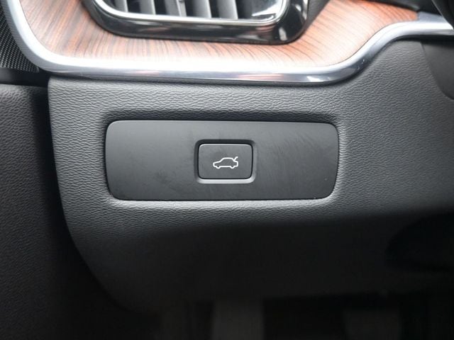 2023 Volvo XC60 Plus - Photo 24