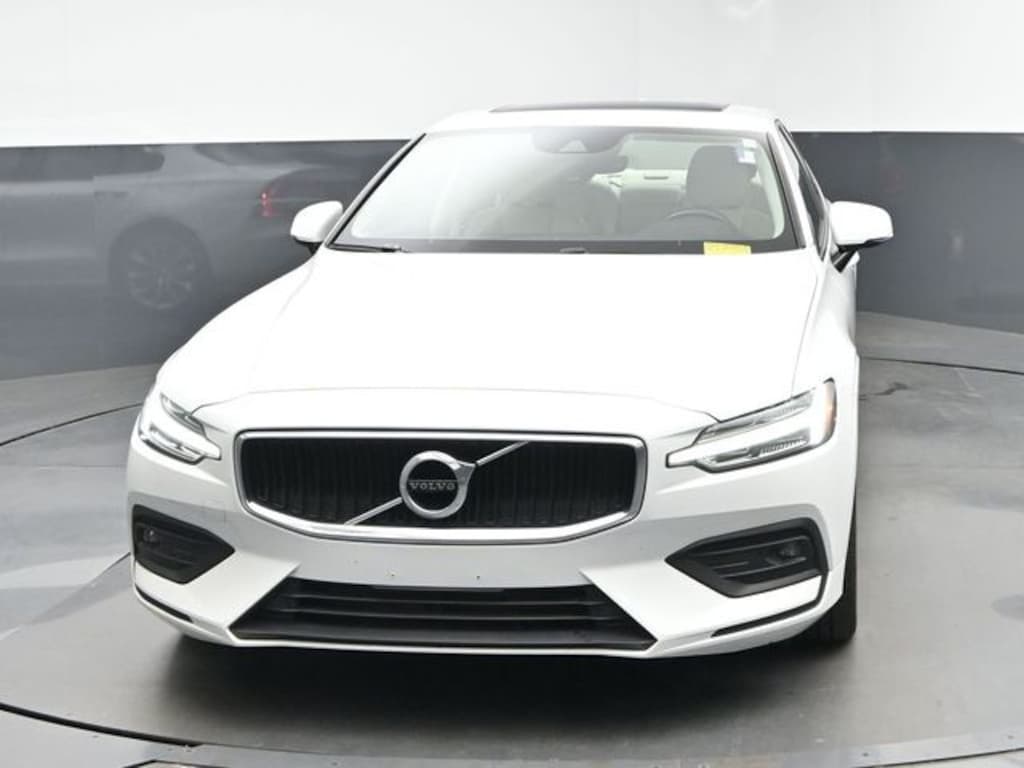 Used 2021 Volvo S60 T5 Momentum Sedan