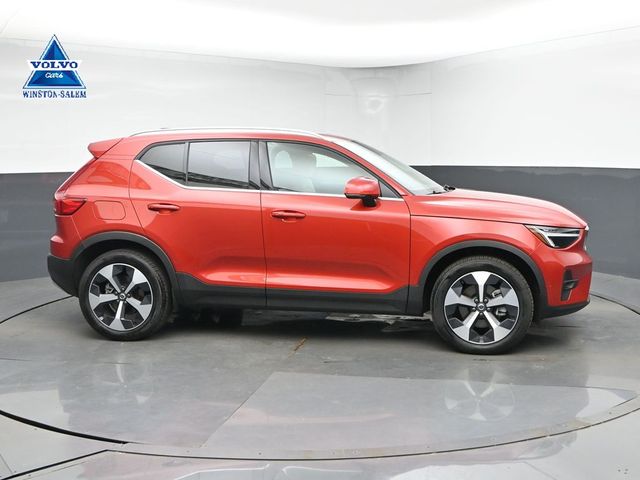 2025 Volvo XC40 B5 Plus Bright AWD's photo
