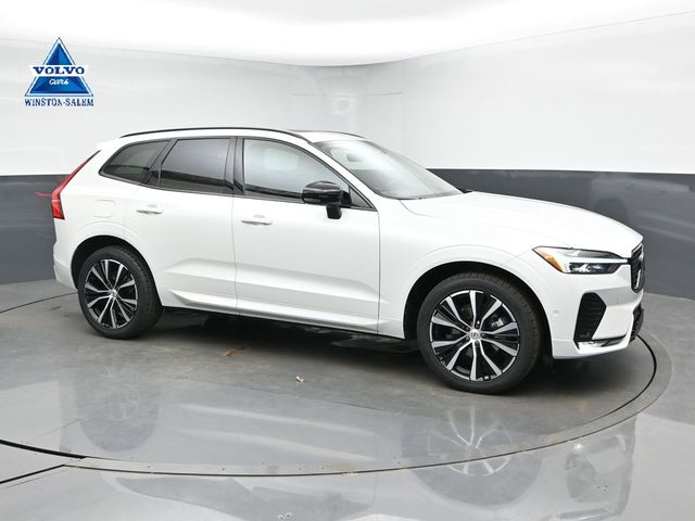 2023 Volvo XC60 B5 Plus Dark Theme FWD's photo