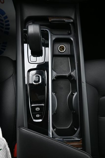 2023 Volvo XC60 Plus - Photo 11
