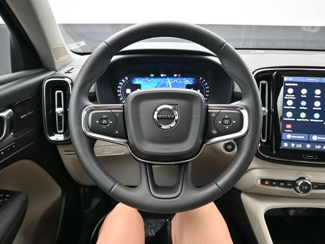2024 Volvo XC40 Plus - Photo 23