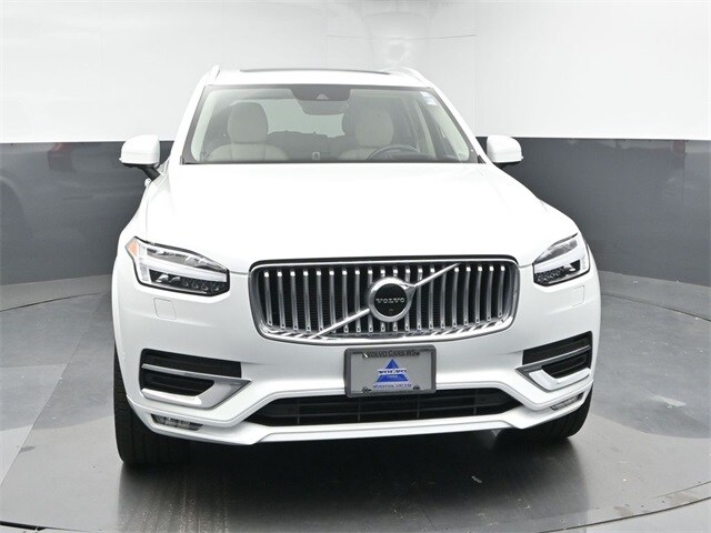 2022 Volvo XC90 T6 Inscription photo 2
