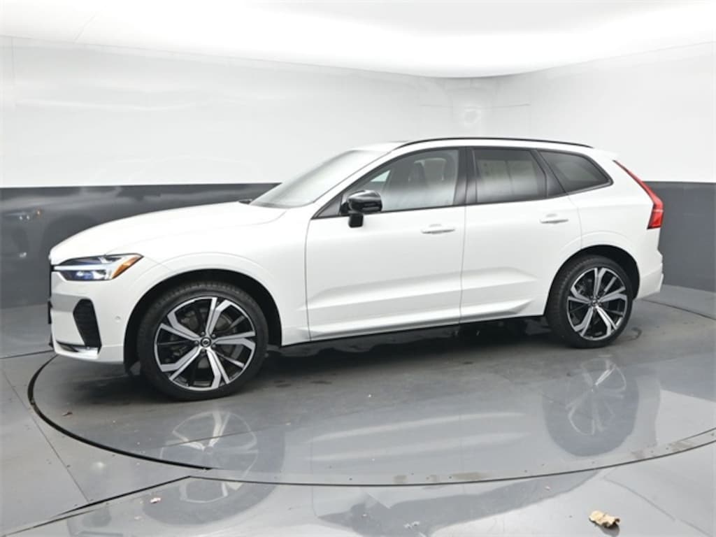 Used 2022 Volvo XC60 B6 R-Design SUV