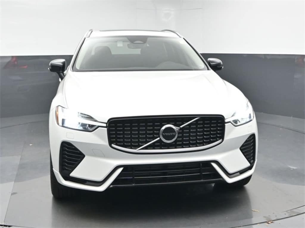 New 2025 Volvo XC60 plug-in hybrid T8 Core SUV