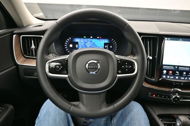 2023 Volvo XC60 Plus - Photo 23