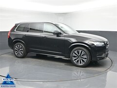 2022 Volvo XC90 T6 Momentum SUV