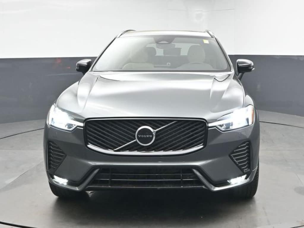 New 2026 Volvo XC60 B5 Core SUV