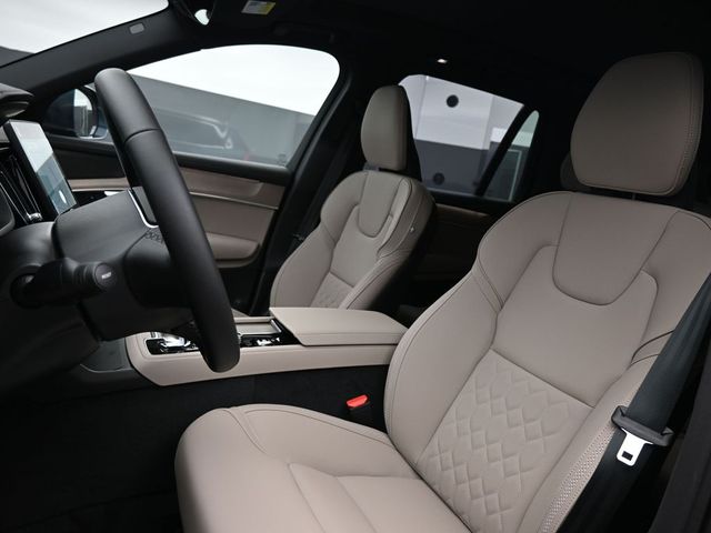 2026 Volvo XC90 Plus - Photo 9