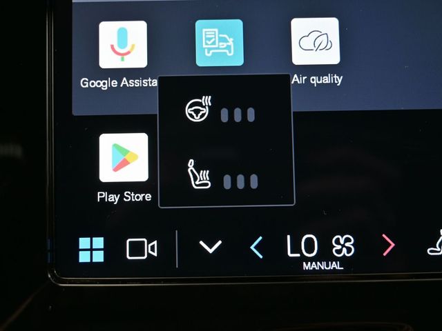 2024 Volvo XC40 Plus - Photo 21