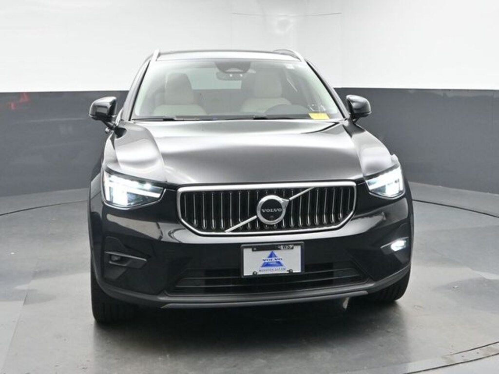 Used 2023 Volvo XC40 Ultimate SUV