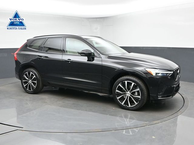 2023 Volvo XC60 B5 Plus Dark Theme AWD's photo