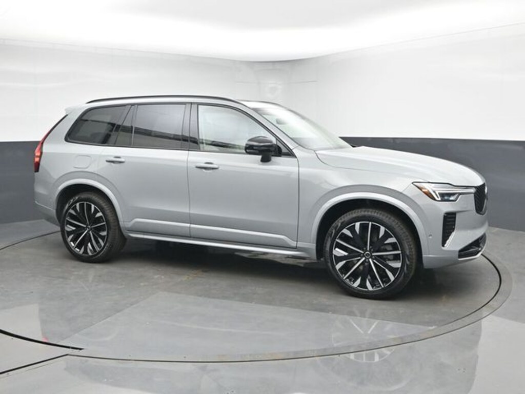 New 2026 Volvo XC90 plug-in hybrid T8 Ultra Dark Theme 7-Seater SUV