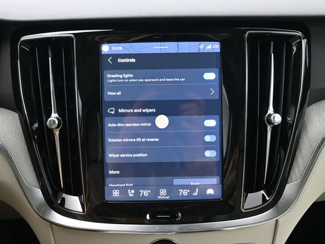 2026 Volvo V60 Cross Country Plus - Photo 17