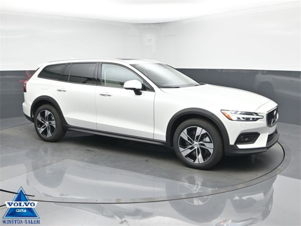 New 2026 Volvo V60 Cross Country B5 Plus Wagon