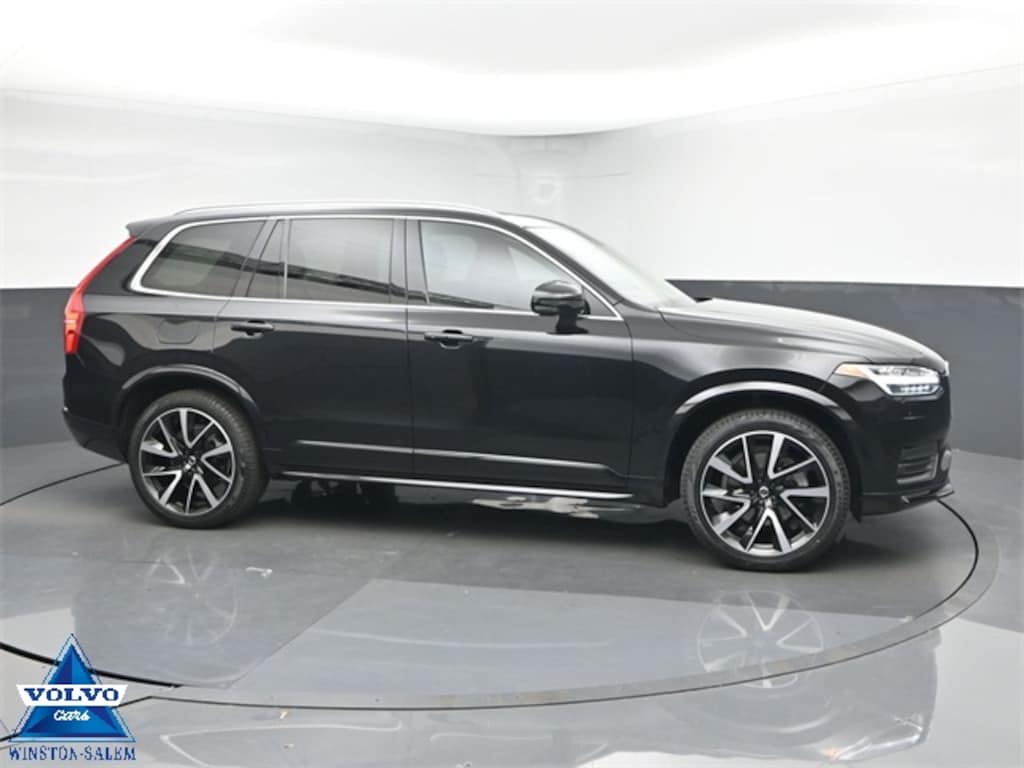 Used 2021 Volvo XC90 T6 Momentum SUV