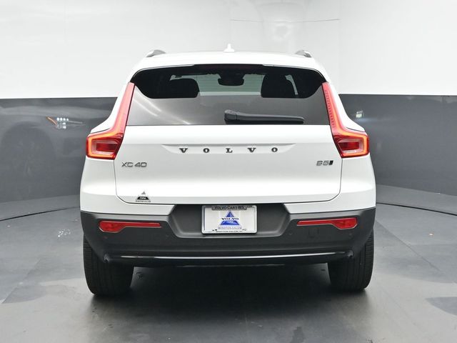 2024 Volvo XC40 Plus - Photo 7