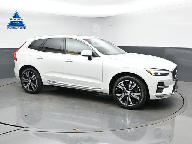 2023 Volvo XC60 B5 Ultimate Bright Theme AWD's photo