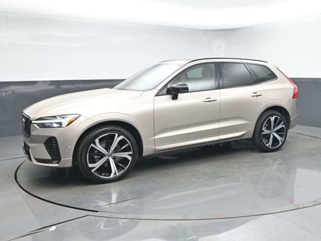 Used 2023 Volvo XC60 B5 Ultimate Dark Theme SUV