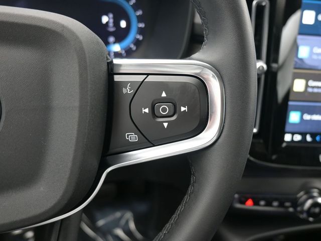 2024 Volvo XC40 Plus - Photo 24